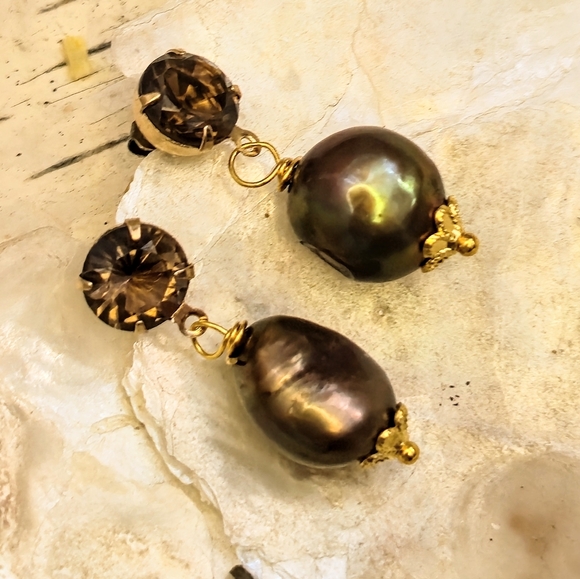 Natural Brown Smoky Quartz 3.4 TW Carats  & Chocolate Pearl Earrings Gold Plated - Picture 3 of 7